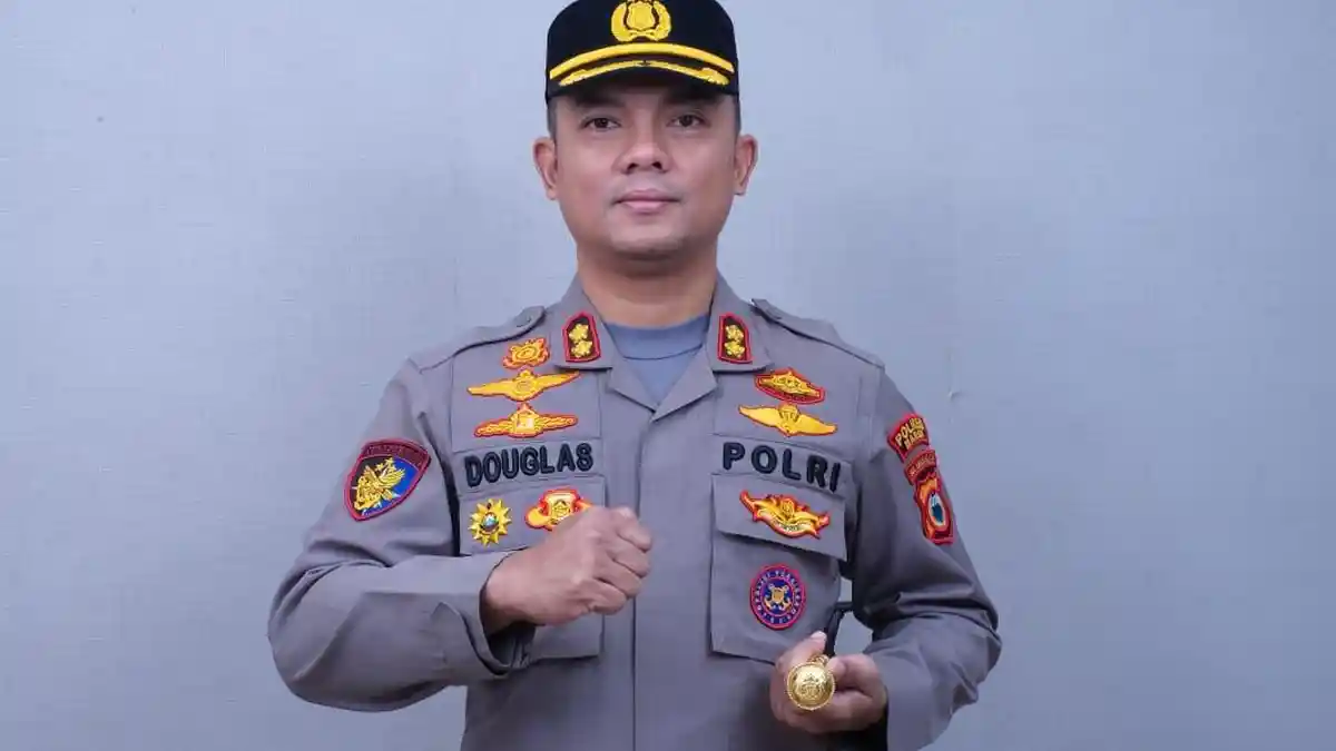 Profil AKBP Douglas Mahendrajaya, Kapolres Maros Dimutasi ke Wajo - Tribun-timur.com