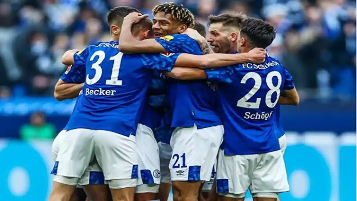 Merica dan Garam Digunakan Untuk Pencegahan Virus Corona Bagi Pemain Schalke 04
