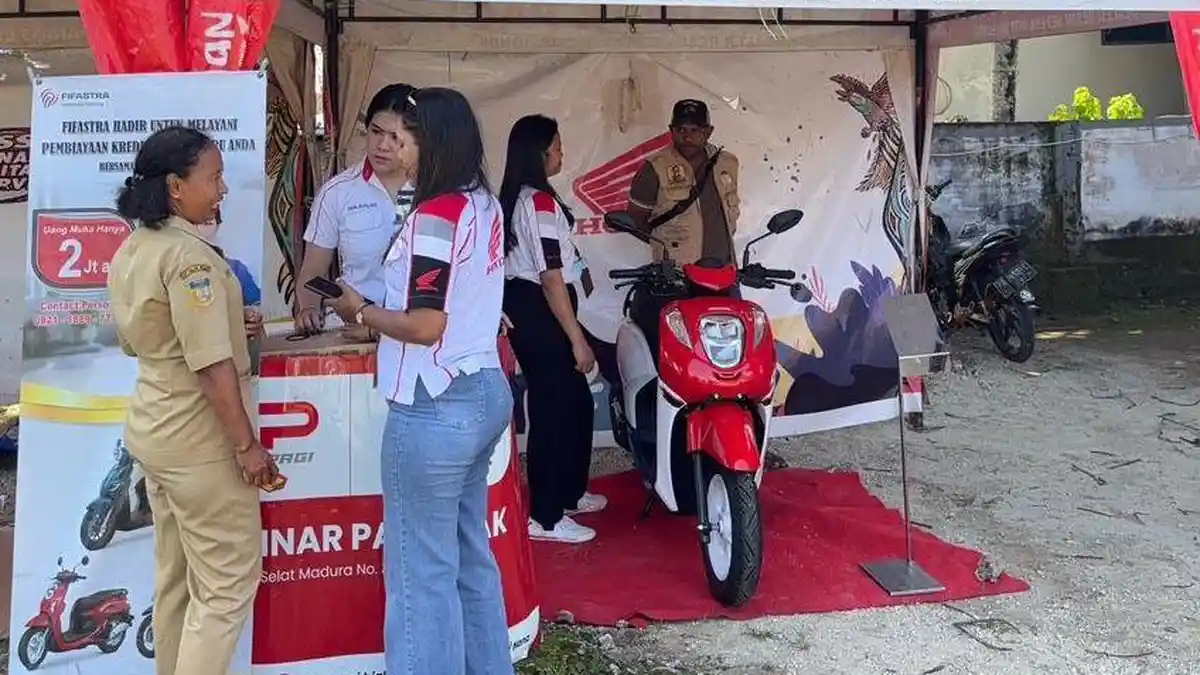 Dekatkan Diri ke Masyarakat, Honda Gelar Roadshow Spesial di Kantor Dukcapil Biak Numfor