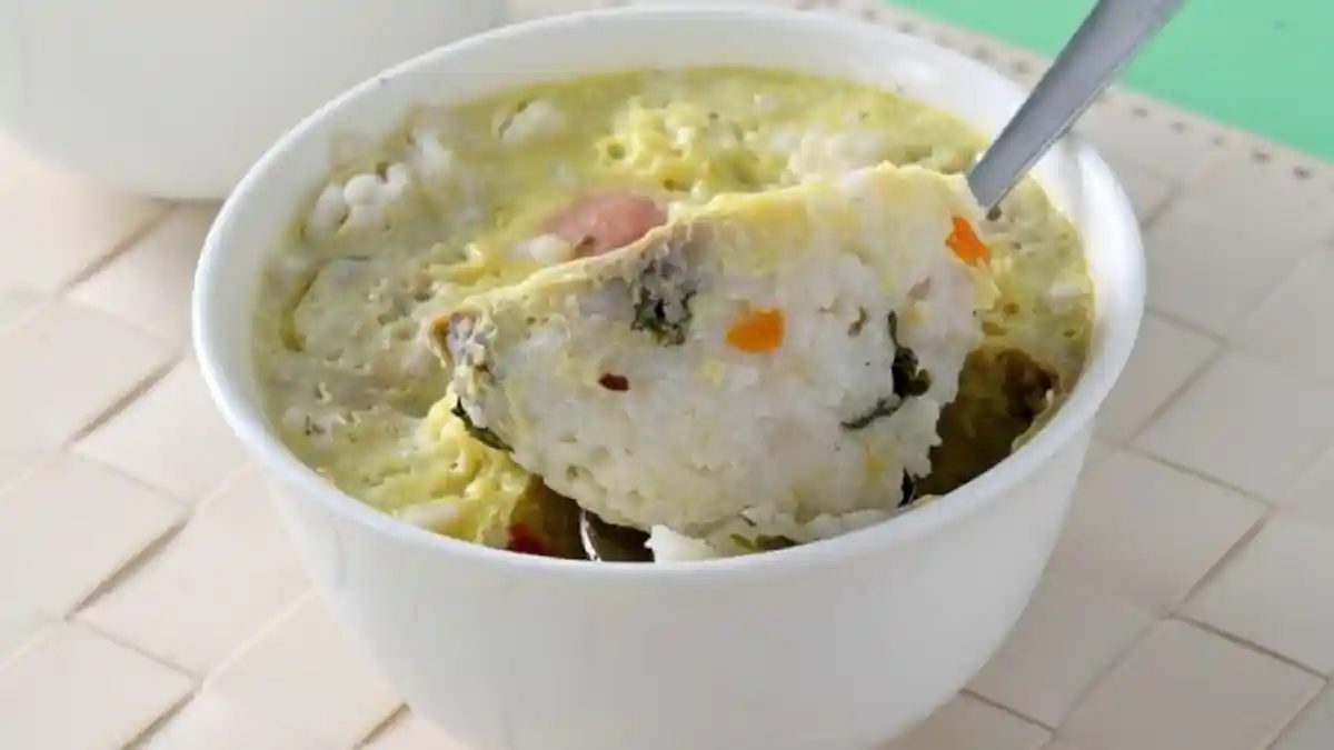 Sarapan dengan Menu Tak Biasa, Coba Buat Nasi Mangkok Sosis Telur