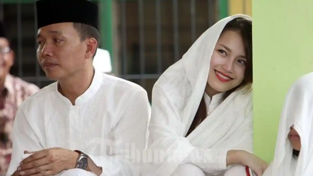 Ayah Ayu Ting Ting Kaget Foto Cucunya Sudah Beredar