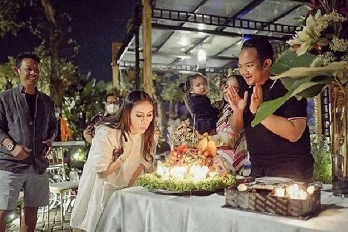 Momo Geisha Kena Sindir Pedas Netizen Akibat Semua Tamu Ulang Tahun Dirapid Test Corona