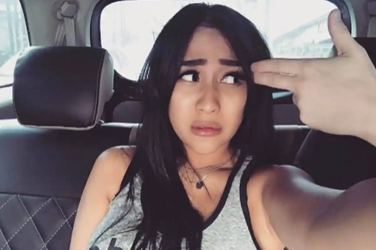 Video Mandi Telanjang Wanita Ini Viral, Ditonton Ribuan Orang! Bikin Netizen Syok