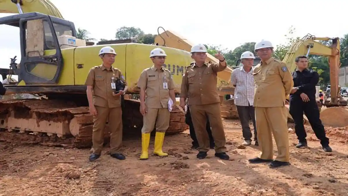 Ansar Pastikan Proyek Jalan dan Pengendalian Banjir di Bintan Selesai Tepat Waktu