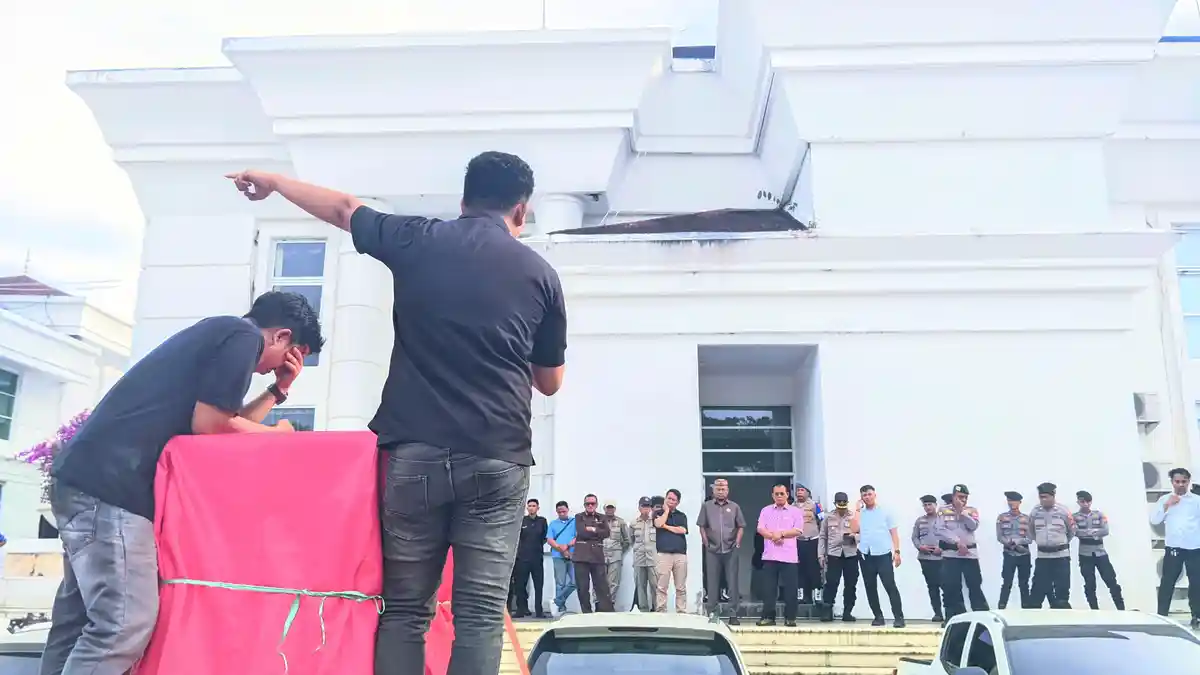 Rapat DPRD Gorontalo Dihentikan Massa, Terungkap Dokumen Rekomendasi Pansus Tambang Raib