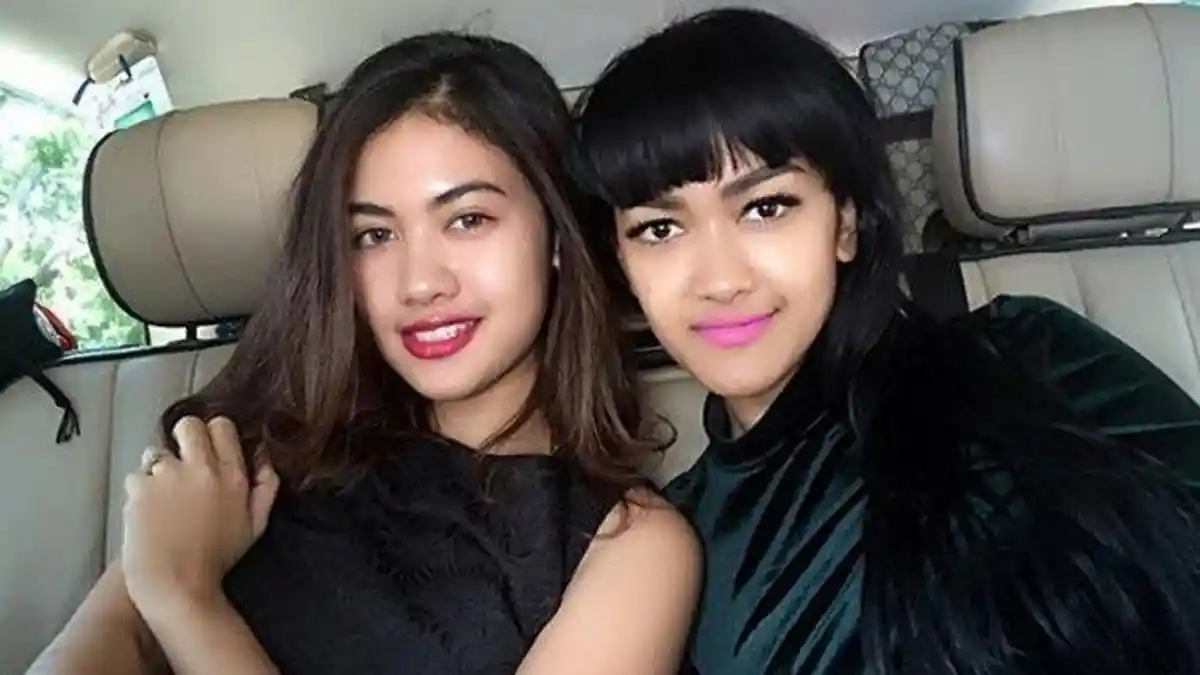Penampakan Della Perez yang Putuskan Berhijab, Ibunda Julia Perez: Jodoh Nanti Datang Sendiri