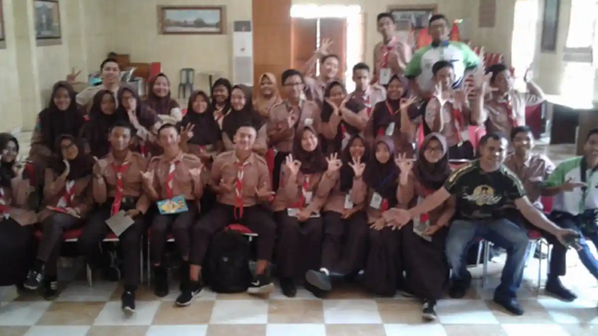 Membuka Pintu Literasi SMK Negeri 6 Malang