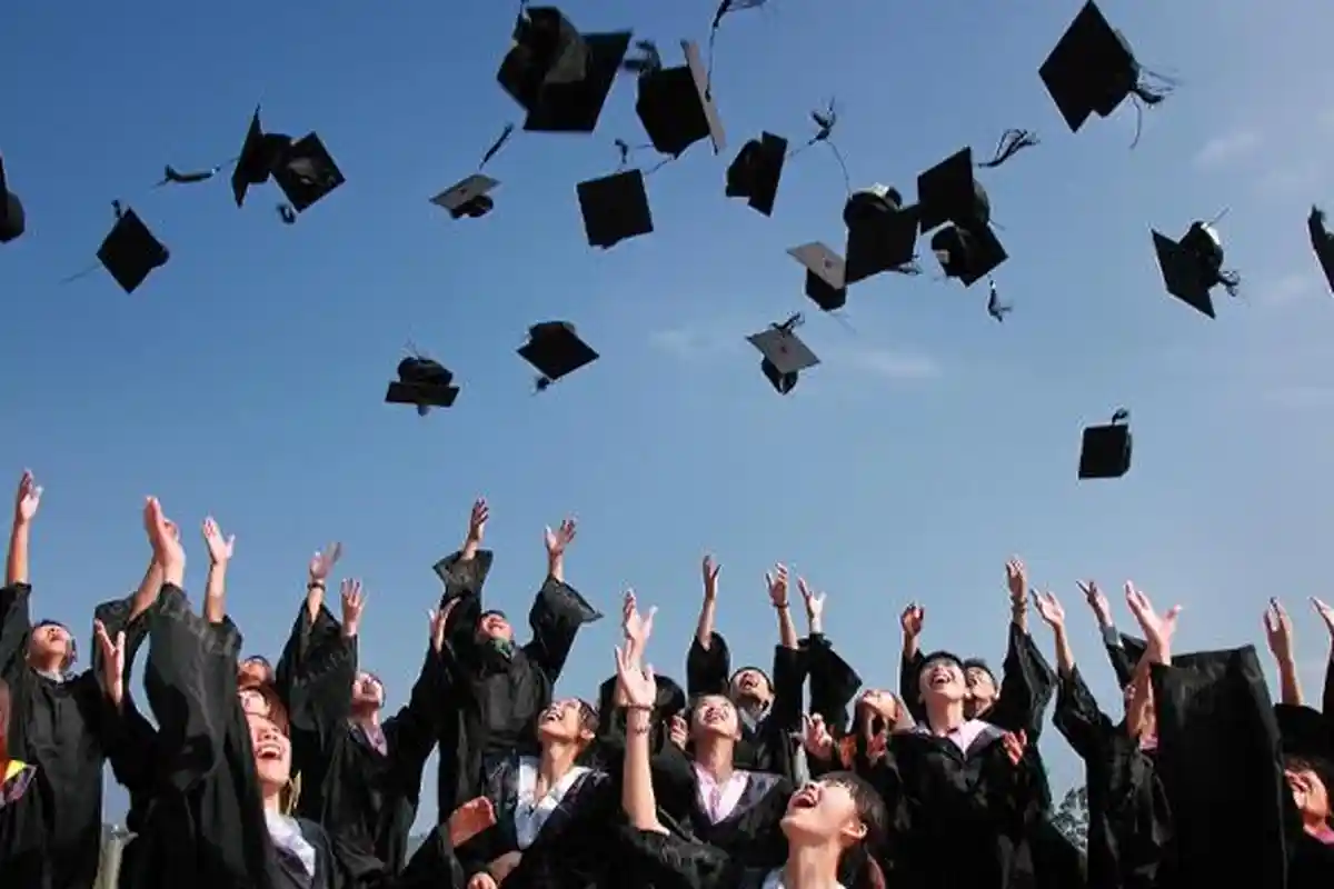 Dicari 600 Mahasiswa Surabaya untuk Mendapatkan Beasiswa Pemuda Tangguh, Cek Syaratnya