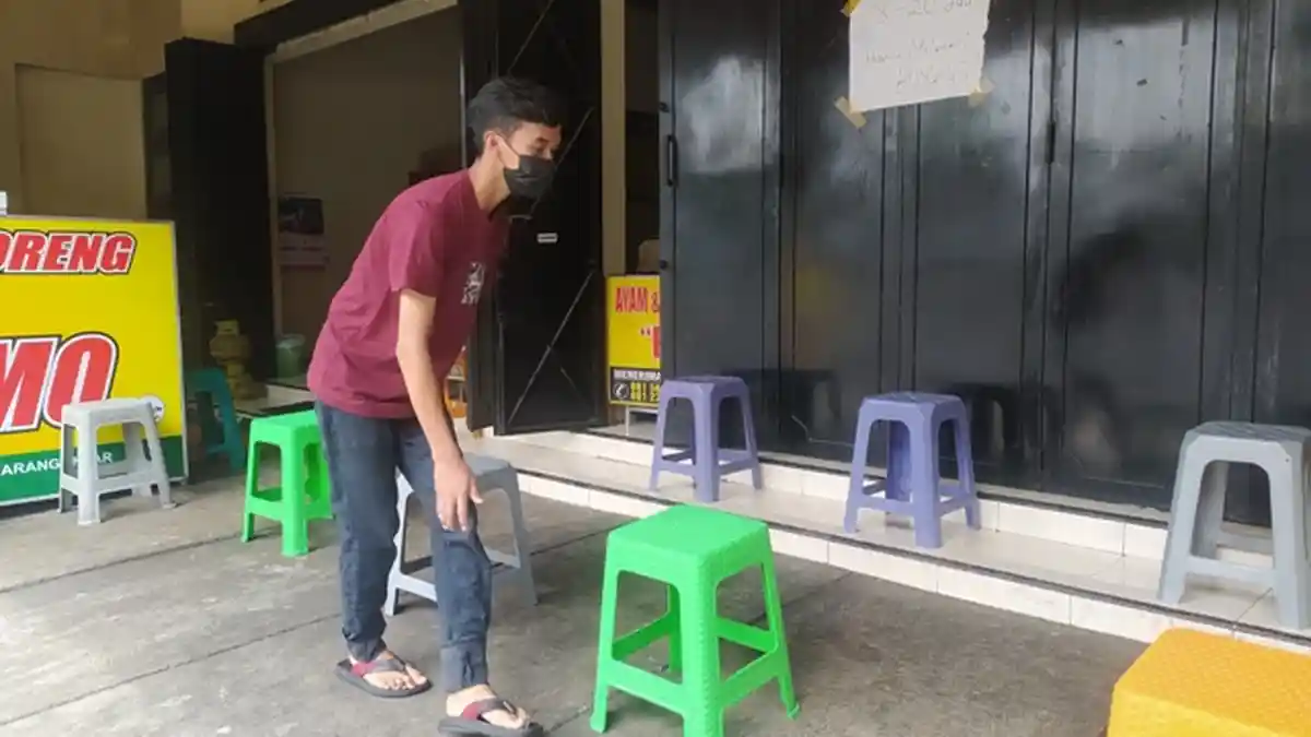 BERITA LENGKAP PPKM Level 4 Diperpanjang hingga 2 Agustus : Makan di Warung Maksimal 20 Menit