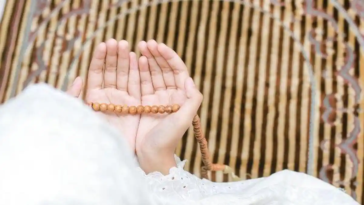 Bacaan Sholawat Fatih Lengkap Arab, Latin dan Terjemahannya