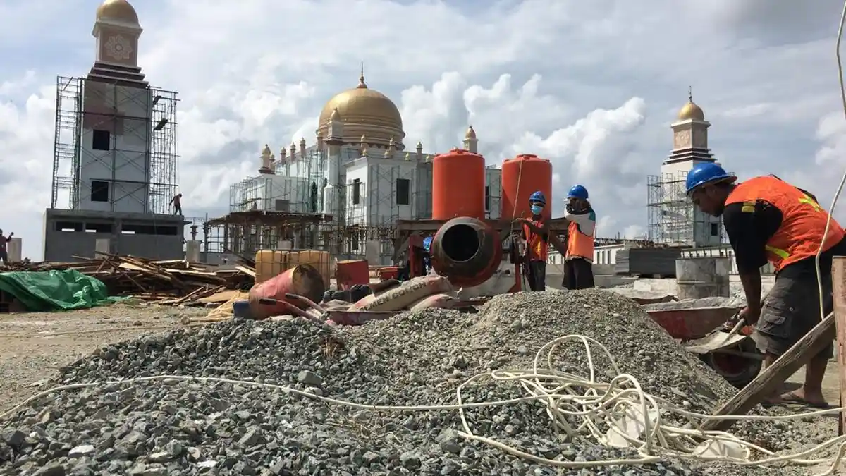 Kerap Diserempet Kapal, PUPRK Bontang Akan Lengkapi Safety Bangunan di Masjid Terapung Selambai