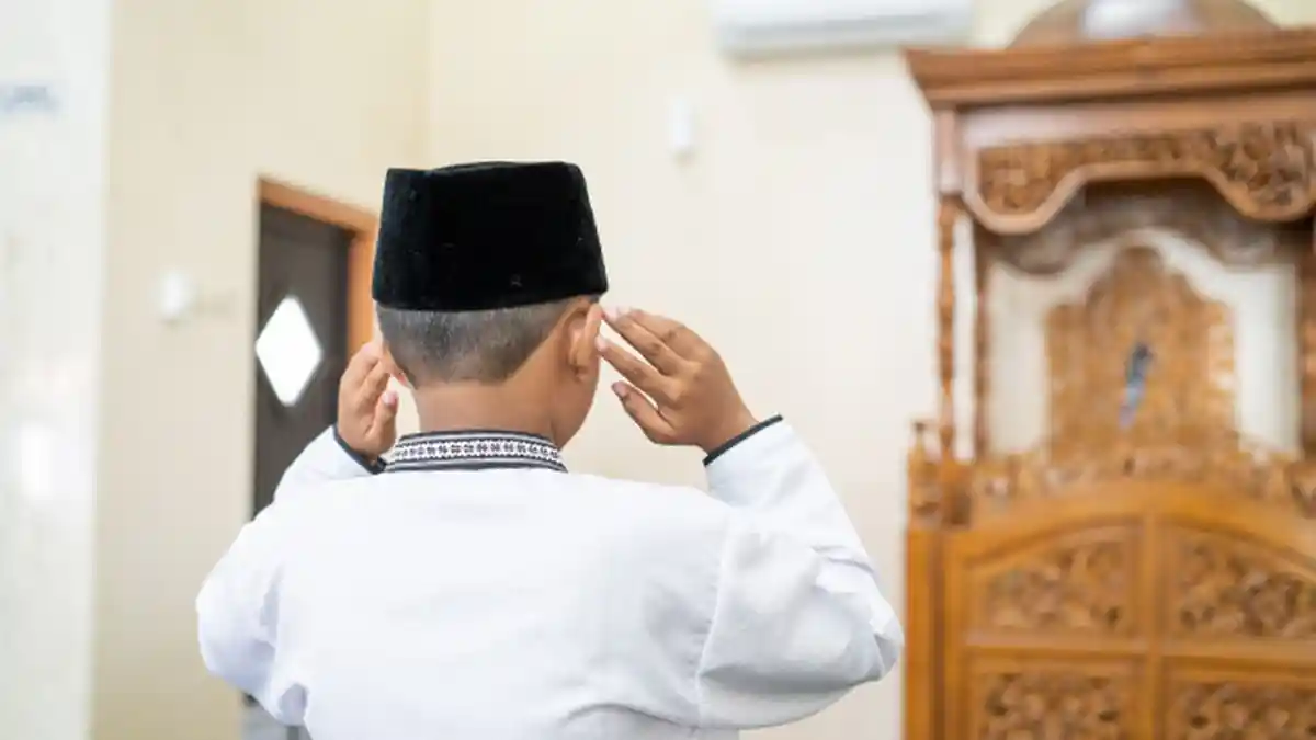 Tata Cara Sholat Idul Fitri, Lengkap dengan Bacaan Niatnya