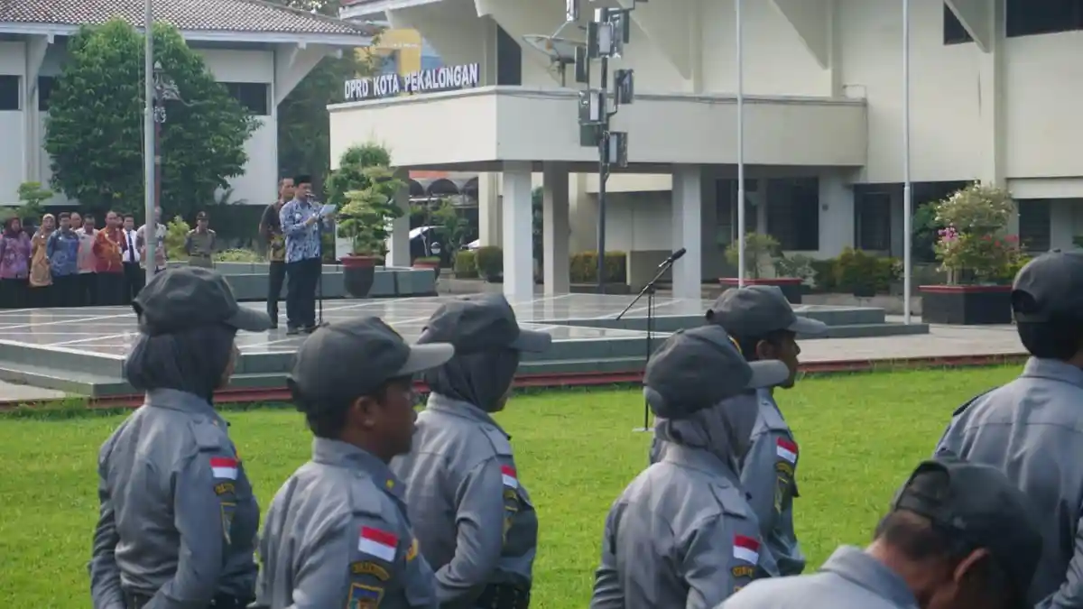 Walikota Pekalongan Aaf Dorong Personel Satpol PP, Linmas dan Damkar Profesional, Tegas dan Humanis