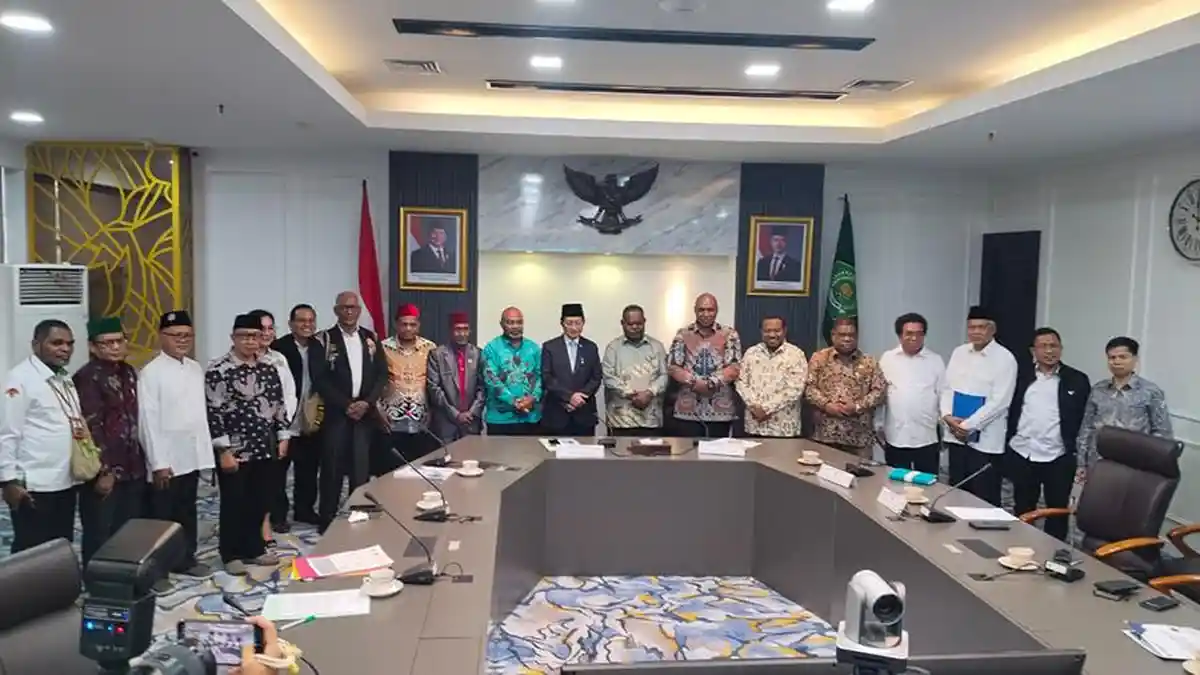 Anggota DPD RI Minta Menteri Agama Perhatikan ASN Papua di Kemenag