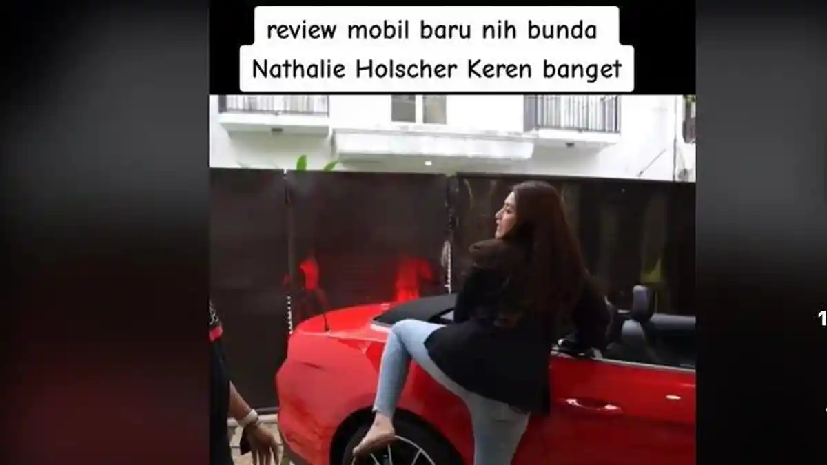 Ngeluh Sepatu Adzam Rp10 Juta, Nathalie Holscher Malah Pamer Mobil Baru Rp1,7 M Usai Lepas Hijab