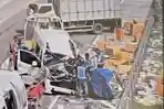 Microsleep Fatal, Hiace Tabrak Truk di Tol Madiun Dua Orang Meninggal Dunia