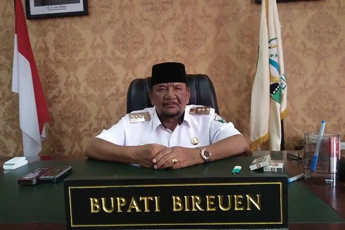 Bupati Bireuen akan Tindak Tegas ASN Nongkrong di Warkop, Ini Sanksinya