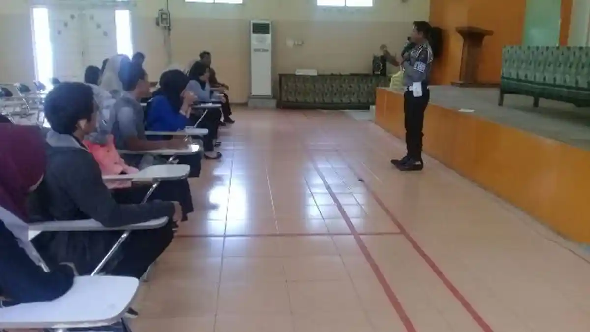 Datangi Kampus STIKIP, Ini yang Dilakukan Satlantas Polres Kotabaru