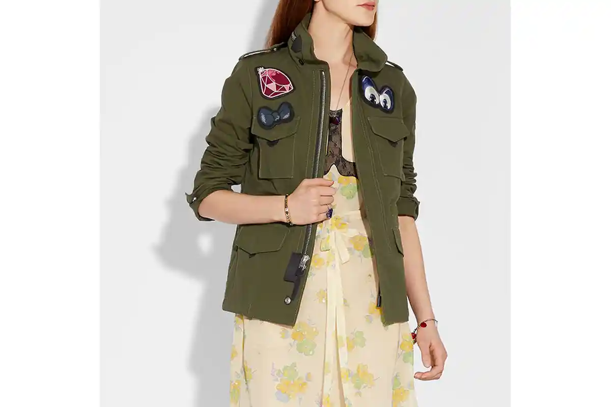 7 Outer Yang Wajib Anda punya, Tampil Gaya di Musim Hujan