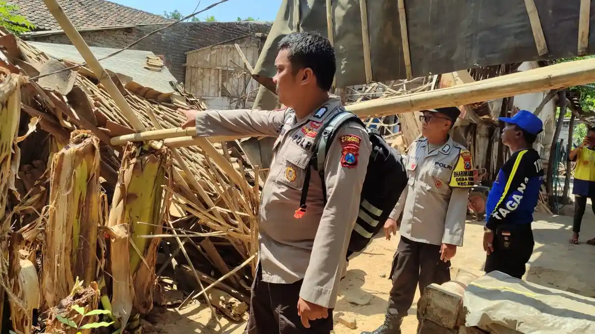 Nenek Berusia 87 Tahun di Situbondo Tertimpa Reruntuhan Bangunan Rumah