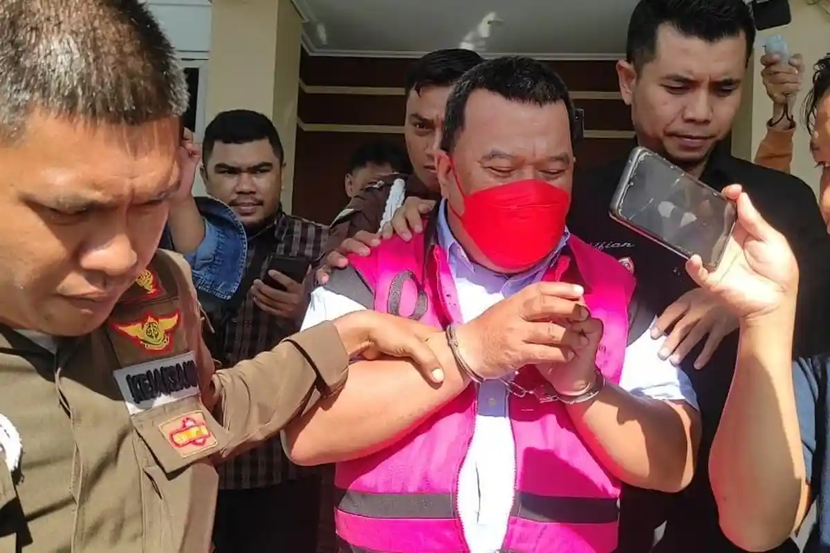 BREAKING NEWS Kejati Gorontalo Tetapkan Yusar Laya Eks Dirut PDAM Bone Bolango sebagai Tersangka