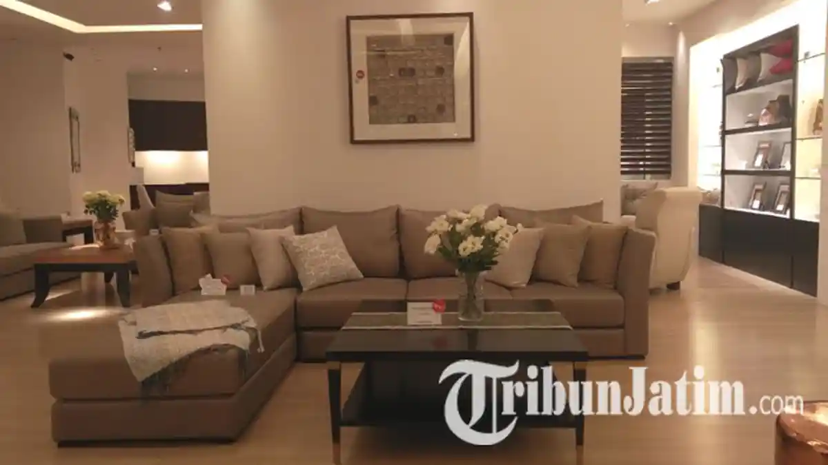 Inspirasi Desain Interior Ruang Tamu Minimalis dan Elegan dengan Sofa Gaya American Style