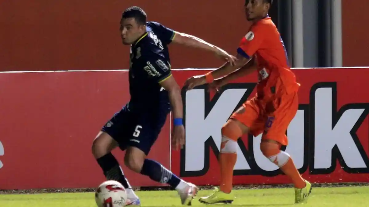 Jelang Persib vs Persebaya, Pemain Anyar Maung Bandung Pede, Optimistis Melaju ke Semifinal
