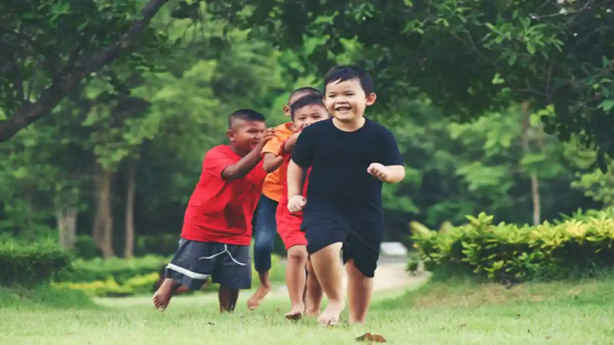 5 Trik Khusus Ajak Anak Pulang Tanpa Tangisan Saat Sedang Asik Bermain