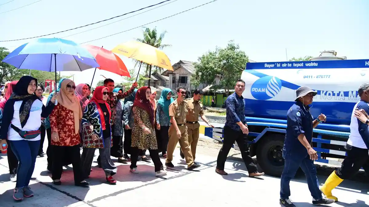 PKK Sulsel Bawa 26 Tangki Air Bersih ke Kelurahan Untia dan Katimbang - ketua-tp-pkk-provinsi-sulawesi-selatan-liesss.jpg