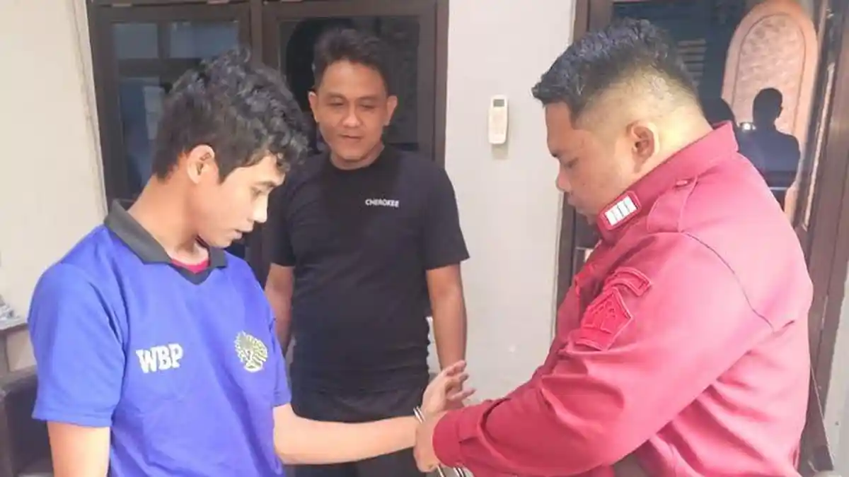 Cerita Haru Keluarga saat Sudirman Kembali ke Lapas Cirebon, Hadapi Sidang PK Kasus Vina Cirebon