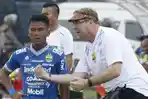 pelatih-persib-bandung-robert-rene-alberts-kanan.jpg