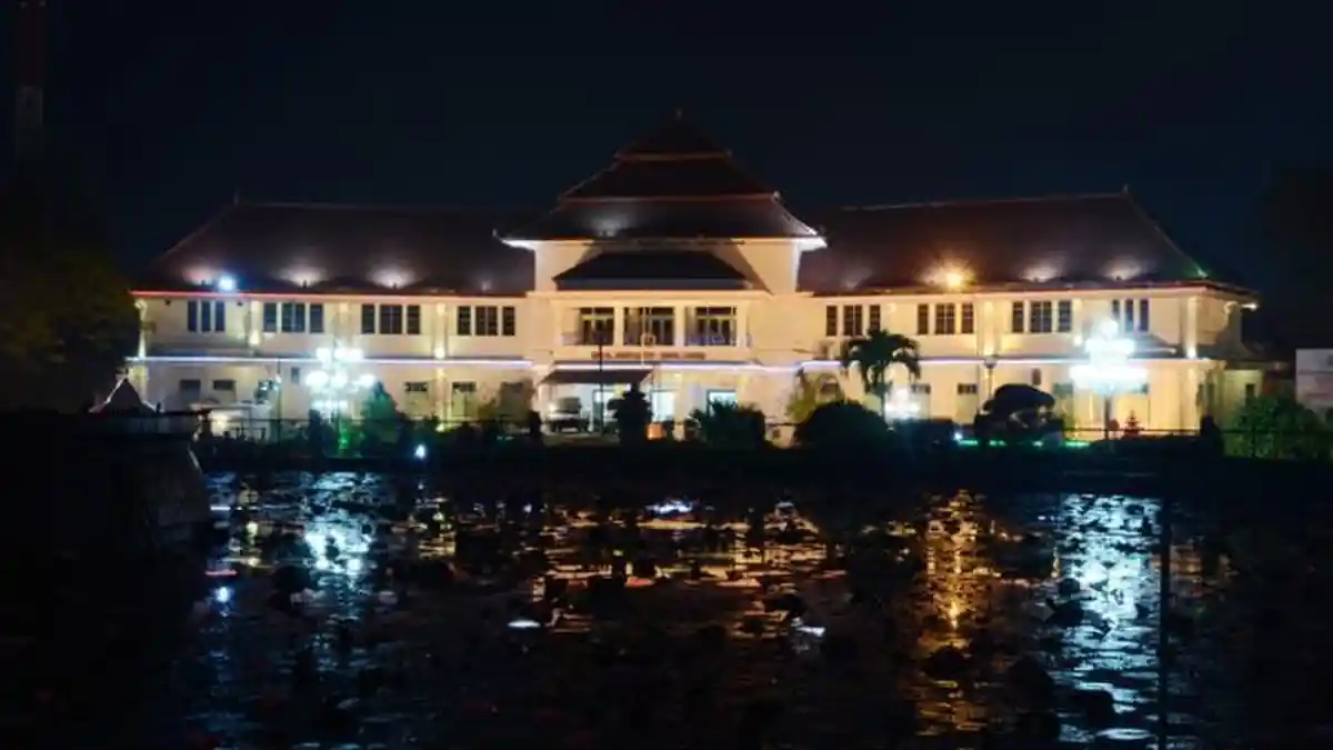 Titik Keramaian Kota Malang Dipusatkan di Depan Balai Kota