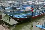 Suasana-sejumlah-perahu-yang-terparkir-d.jpg