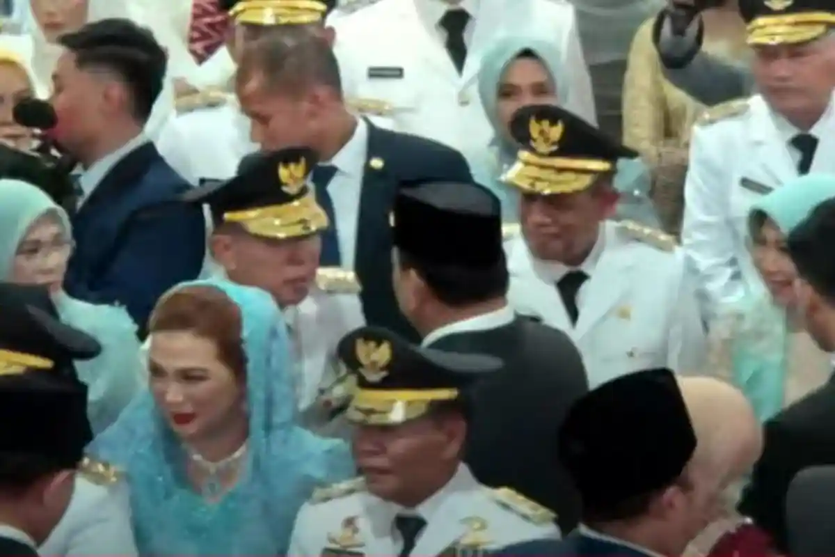 Andi Sumangerukka Beri Hormat ke Prabowo Subianto Dibalas Tepuk Pundak dan Berbisik Didampingi Hugua