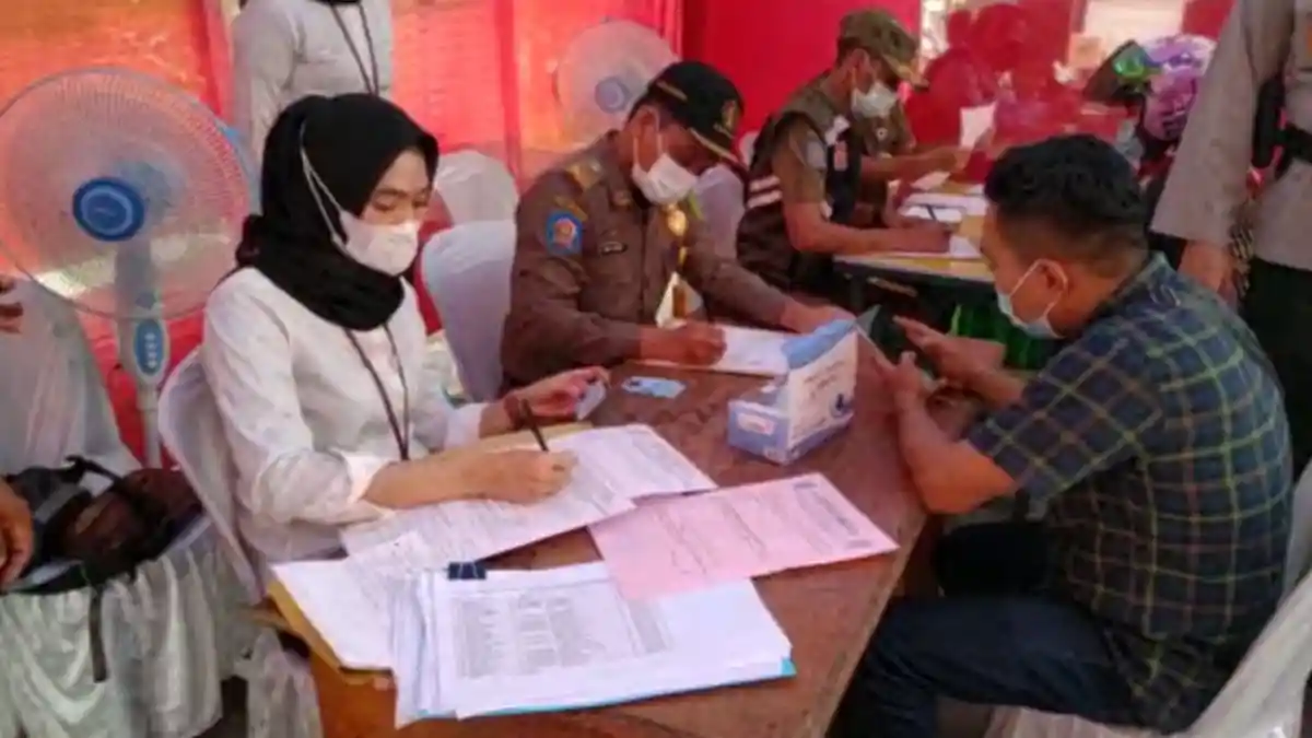 Lhah Anggota Satgas Covid -19 Tapi Belum Divaksin, Gubernur : Harus Divaksin Hari Ini Juga