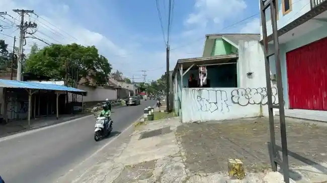 Satpam di Kota Malang Tewas Ditikam Maling, Pelaku Bawa Kabur Kusen Galvalum