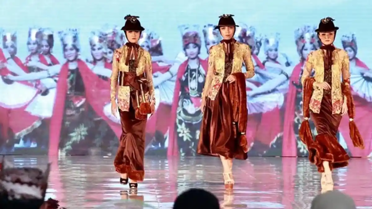 Festival Kebaya Banyuwangi Tampilkan Desain Kebaya Modern