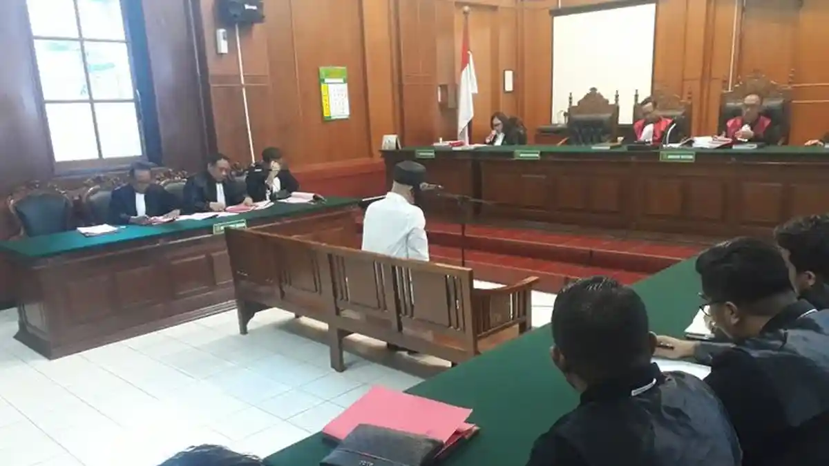 Terbukti Lakukan Pencemaran Nama Baik, Musisi Ahmad Dhani Divonis 1 Tahun Penjara
