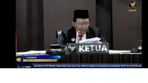 Tangkapan-layar-Ketua-DKPP-J-Kr.jpg