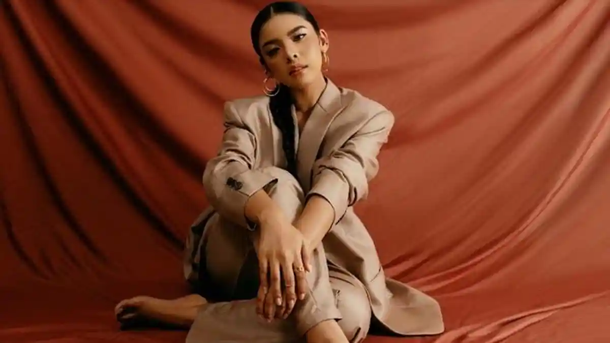 Rimar Callista Hadirkan Kisah Gagal Move On di Single Keduanya