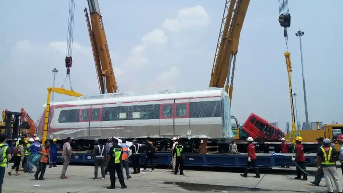 Uji Coba Resmi LRT Jakarta Tunggu Kemenhub