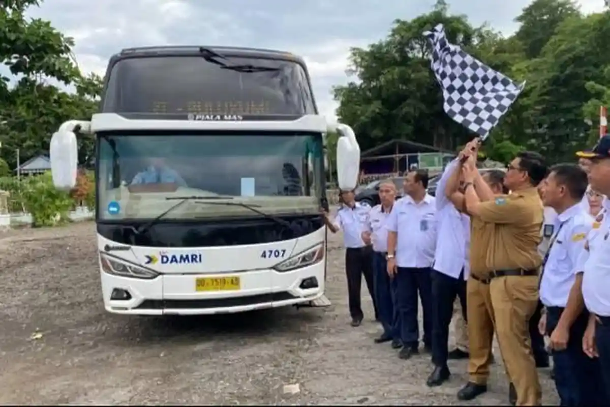 Bus Damri Rute Bandara Sultan Hasanuddin - Tanjung Bira Resmi Diluncurkan