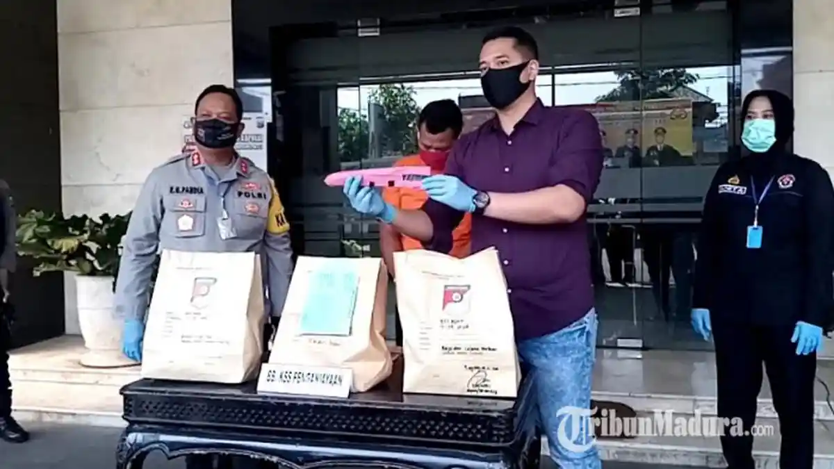 Ronda Malam Berujung Maut, Gaguk Tak Sengaja Tewaskan Orang Asing yang Bawa Pisau di Tulungagung