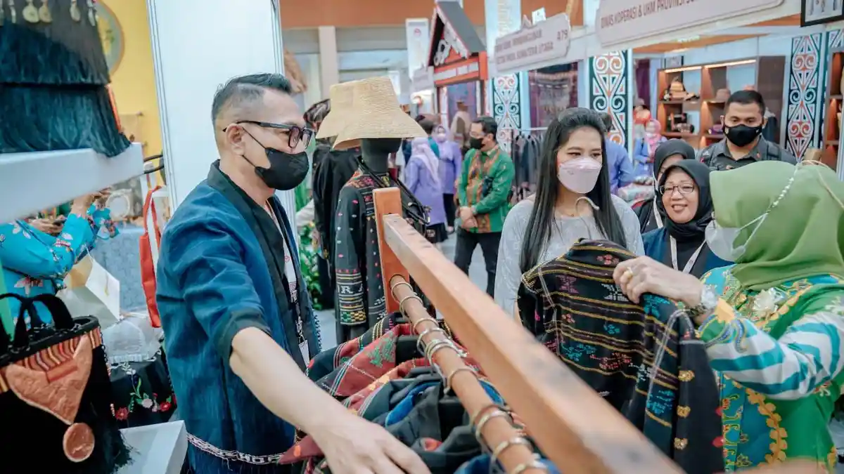 Ketua Dekranasda Kota Medan Kahiyang Ayu Harapkan Pameran Kriyanusa 2022 Semakin Majukan Pengrajin