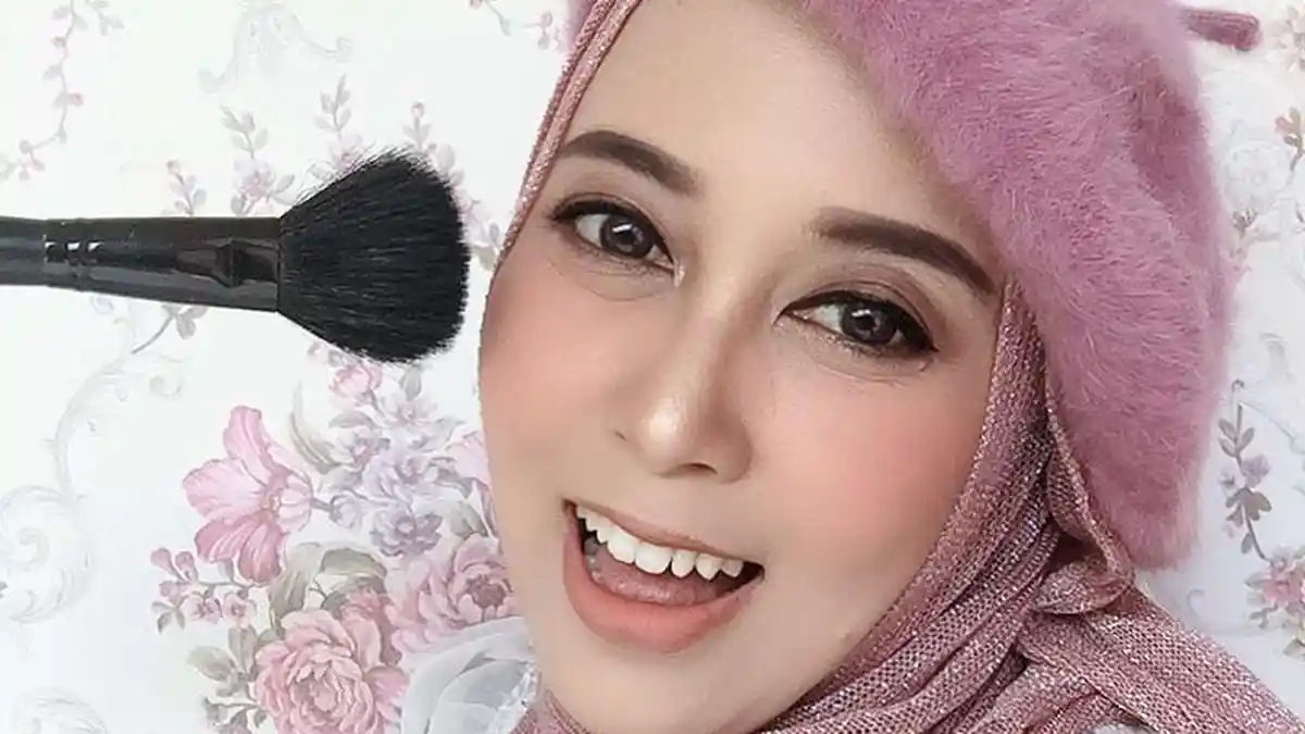Tips Memilih Makeup untuk Pemilik Kulit Sawo Matang dan Putih