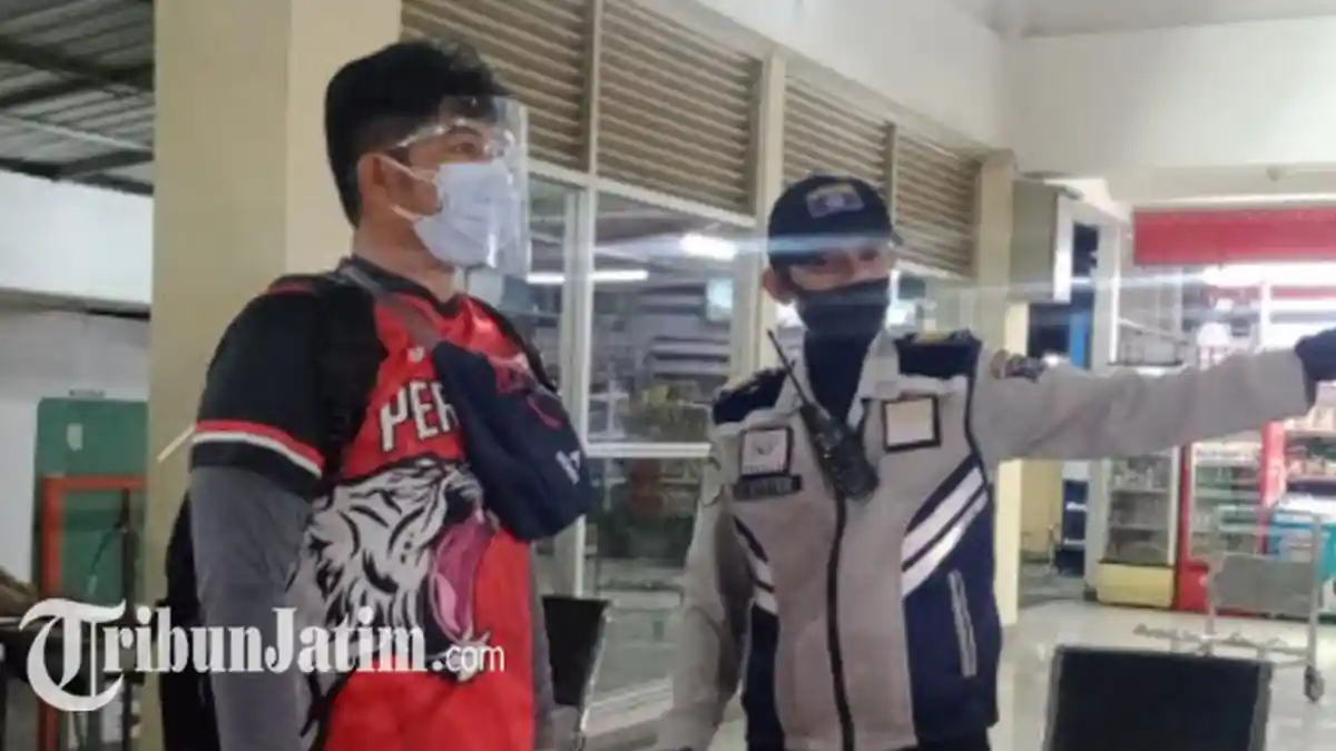 Hari Pertama Libur Panjang, Terminal Purabaya Mulai Diserbu Penumpang Bus