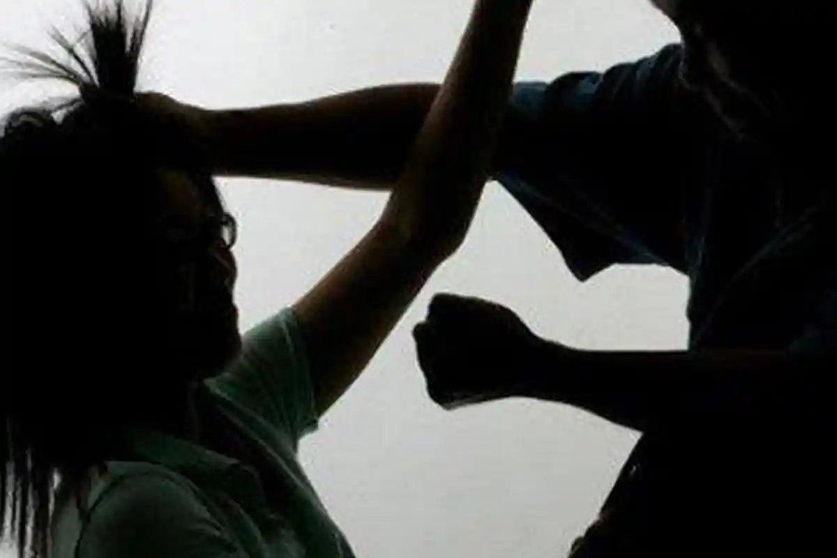 Bule dari Belgia Aniaya Wanita di Gresik, Masukkan Gagang Obeng ke Area Intim, Korban Berhasil Kabur