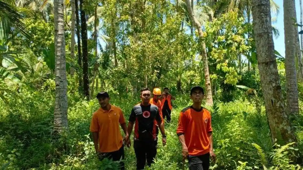 Momen Dramatis Evakuasi Pria Berusia 83 Tahun Tersesat di Hutan Jembrana Bali