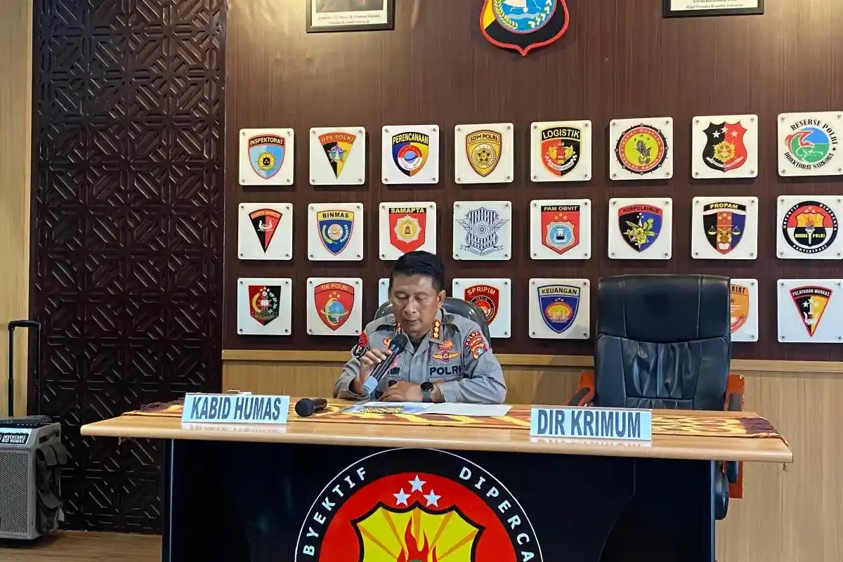 5 Polisi Tersangka Kasus Dugaan Penganiayaan Kader PMII di Depan Polresta Mamuju