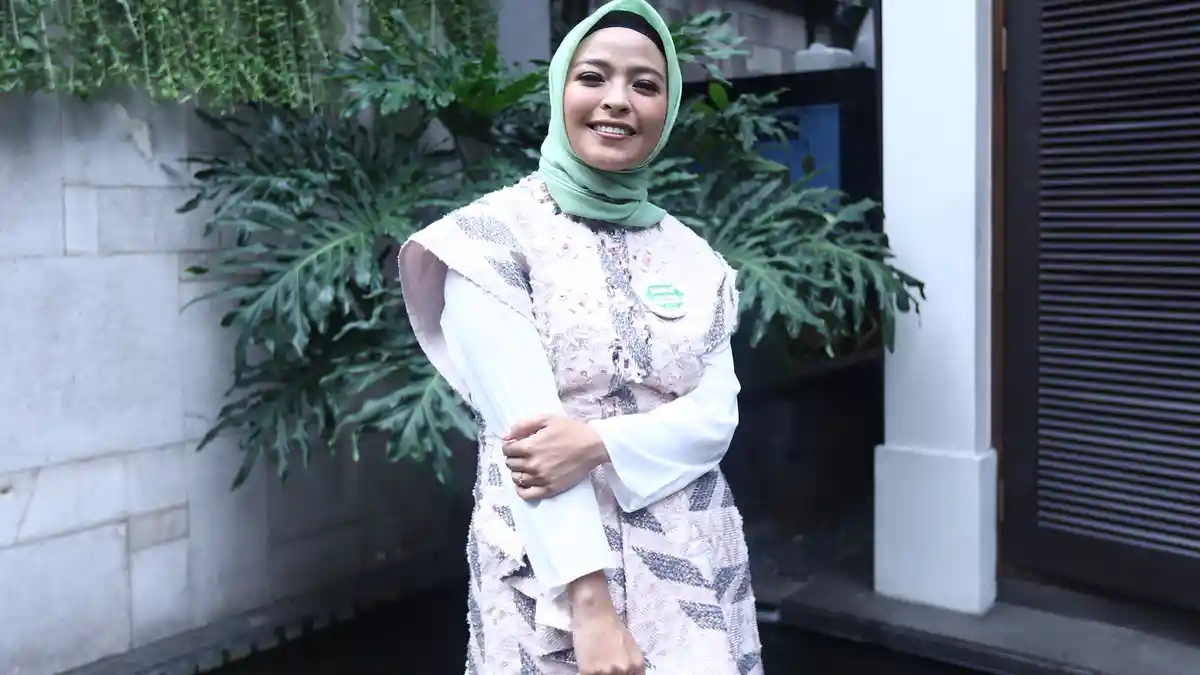 Tantri Kotak Bertemu Duta Sheila on 7 di Restonya, Penampilannya Jadi Sorotan